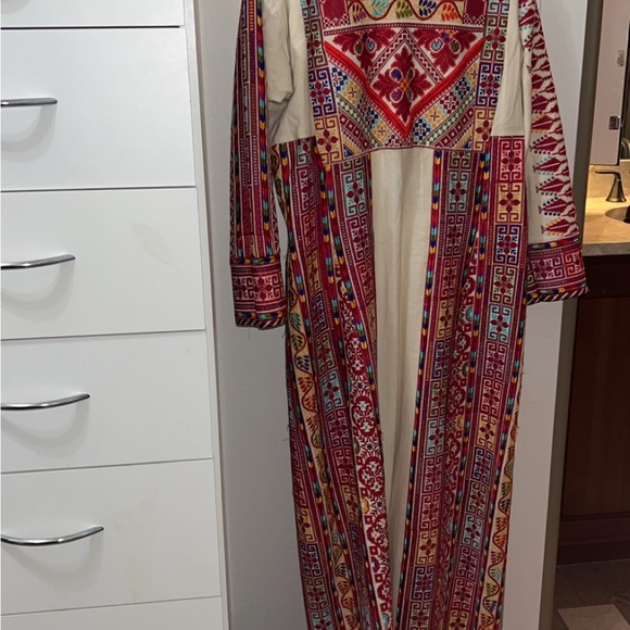 Colorful Embroidered Textile - Picture 3 of 7